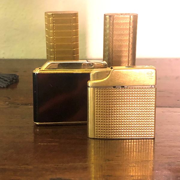 4 LIGHTERS