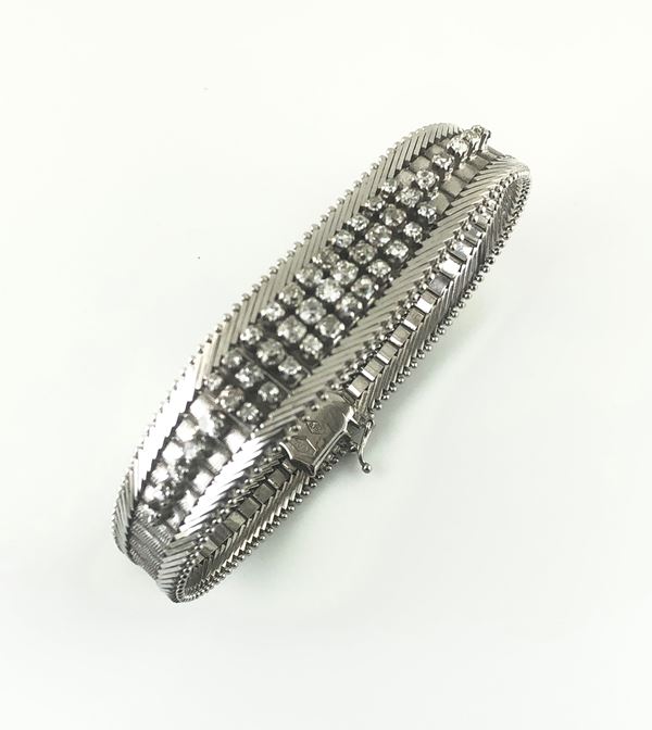 WHITE GOLD AND DIAMOND BRACELET