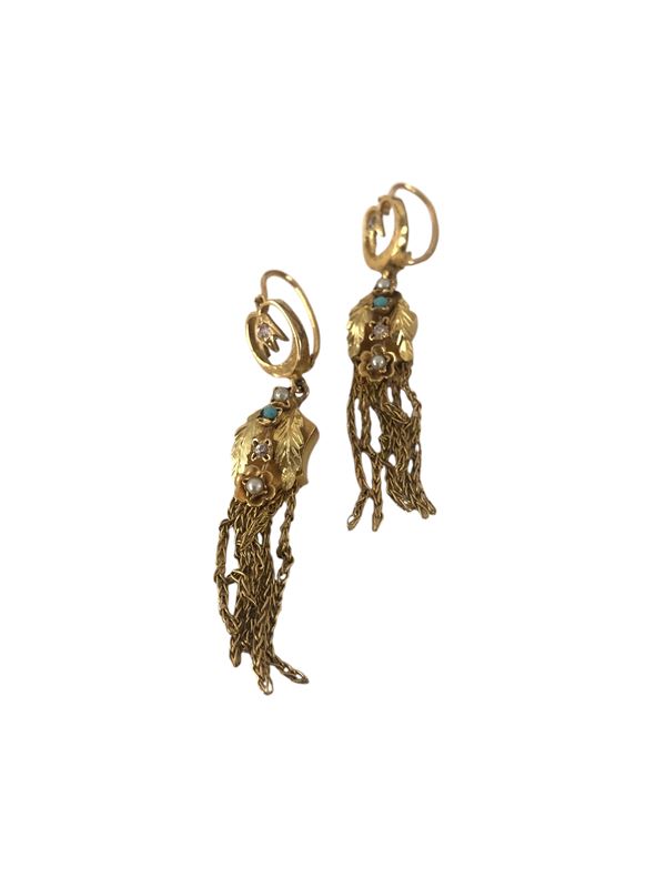 PENDANT EARRING IN YELLOW GOLD  - Auction Lady's Watches And  Jewels - Online Only - Christophe Auction