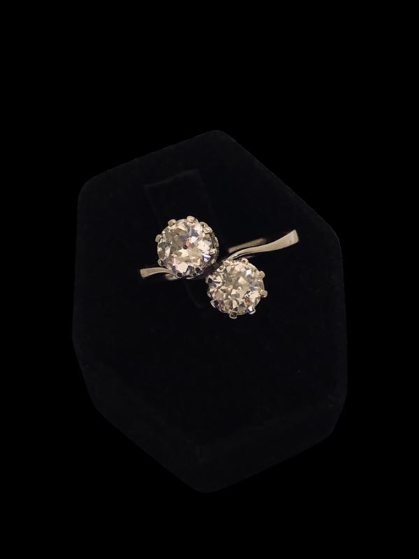 WHITE GOLD DIAMOND RING