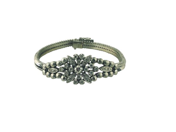 WHITE GOLD DIAMOND BRACELET