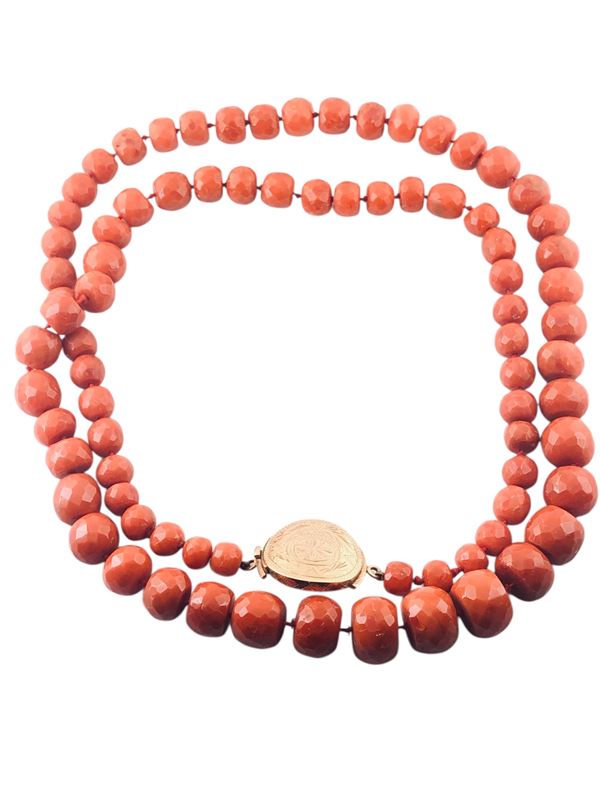 GOLD AND CORAL NECKLACE