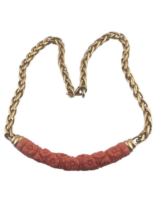 YELLOW GOLD AND CORAL NECKLACE
