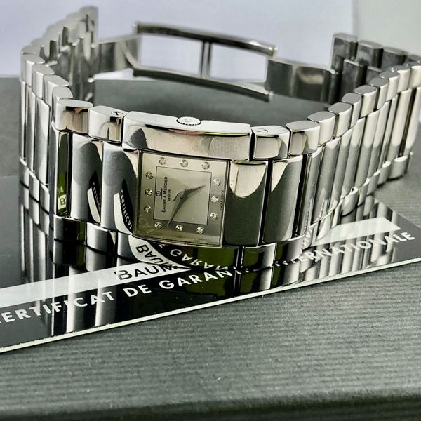 BAUME ET MERCIER CATWALK
CIRCA 2000