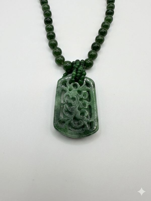 JADE PENDANT NECKLACE