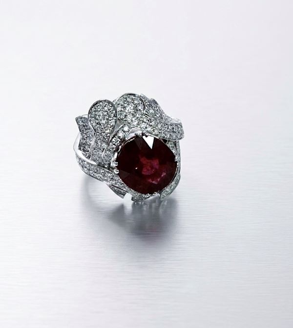 DIAMOND AND TOURMALINE WHITE GOLD RING