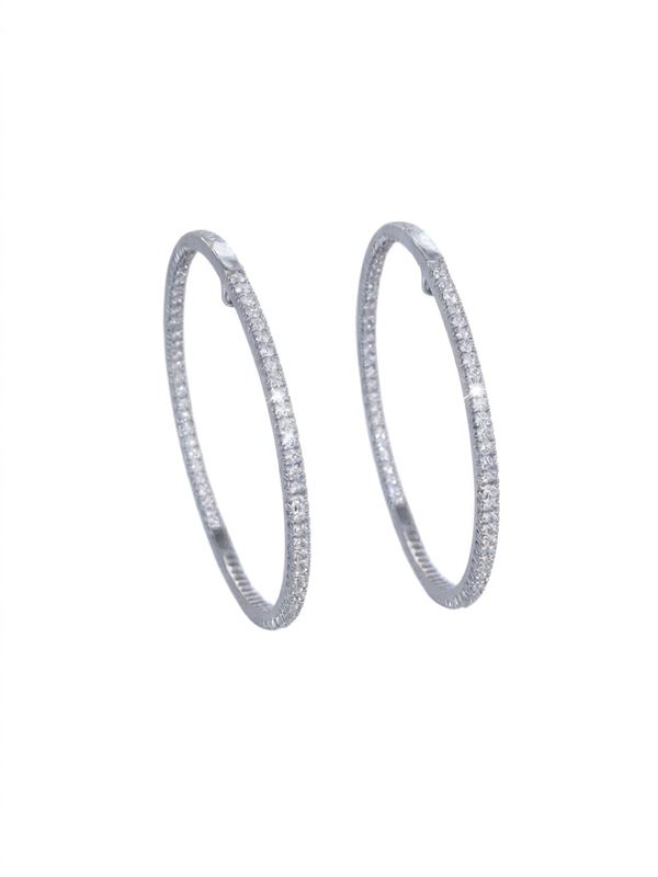 WHITE GOLD AND DIAMOND EARRING