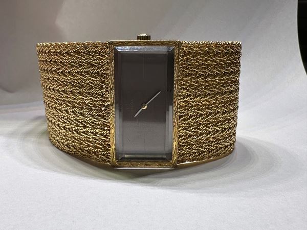 DESIGNED BY GRIMA - OMEGA DE VILLE