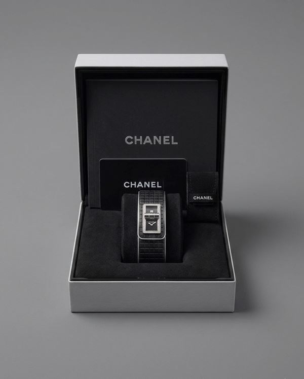 CHANEL CODE COCO